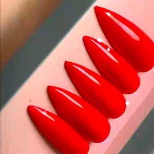 Press on nails